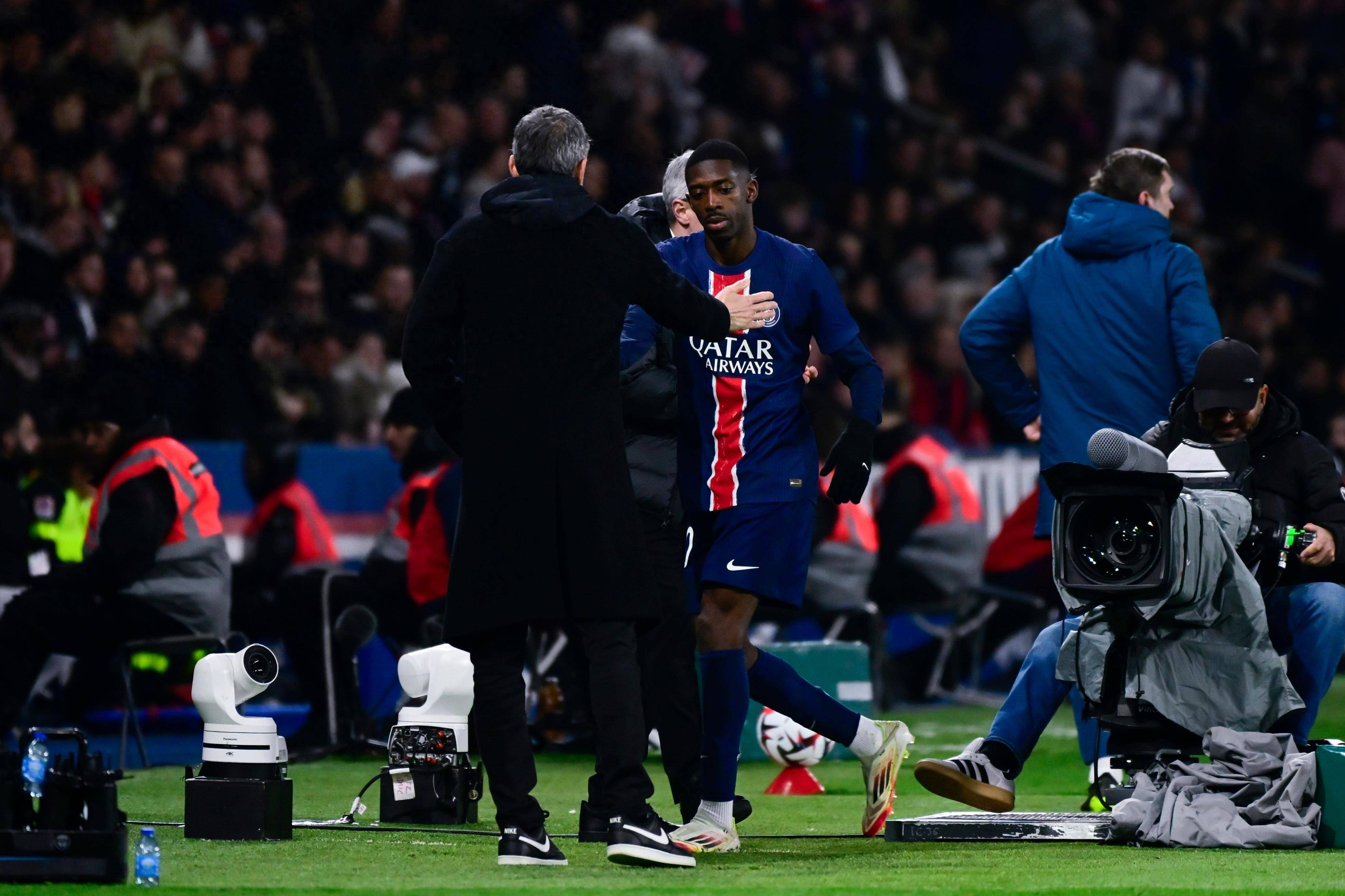 包含南特击败甘冈：法甲球队斗志昂扬的词条