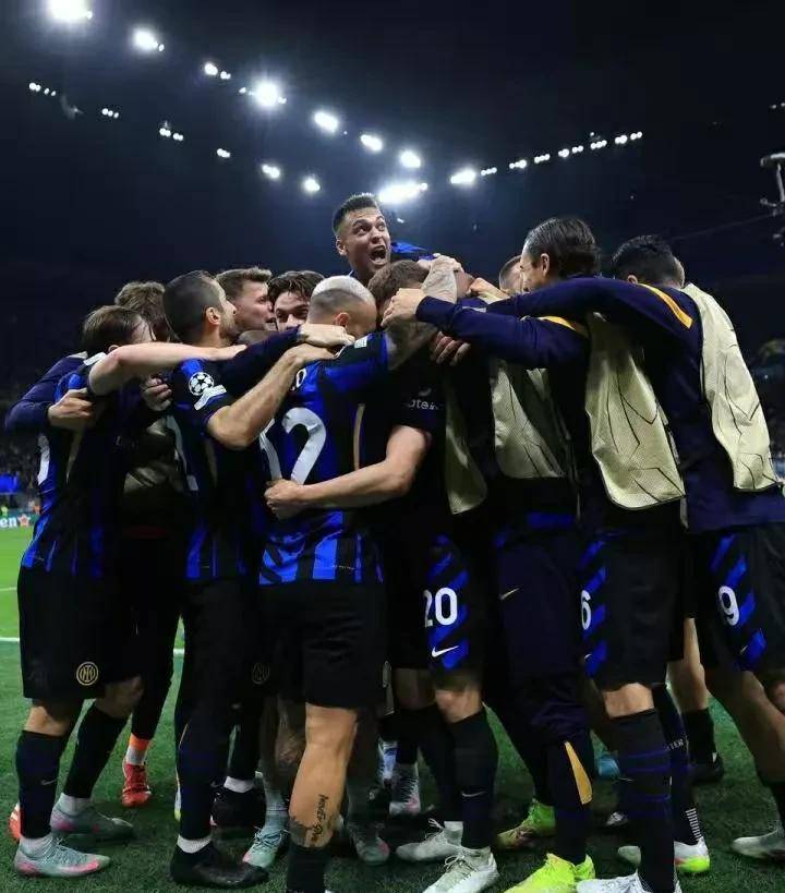 欧冠关键之战，生死攸关的关键时刻