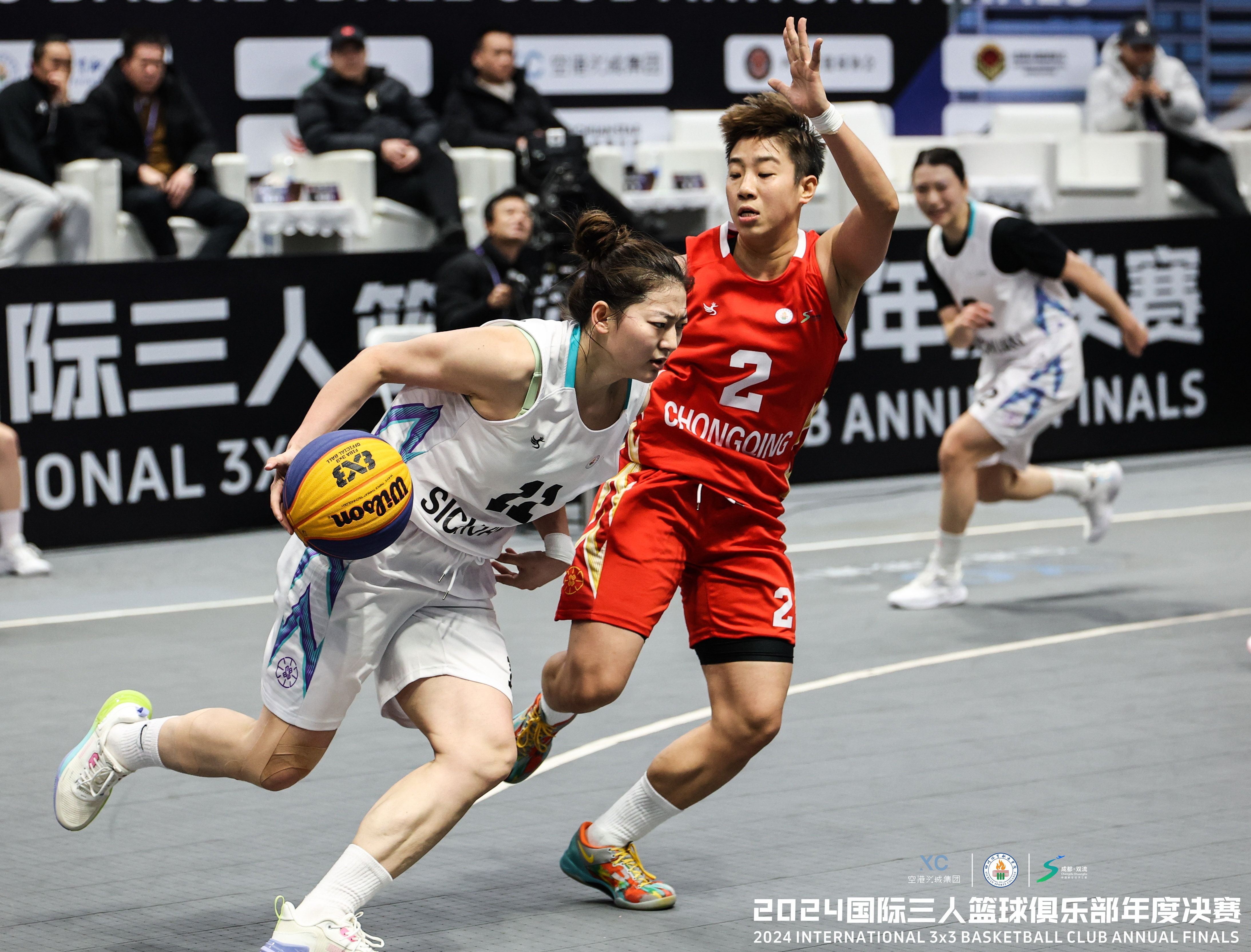 包含奥运篮球赛事高潮迭起，最终谁能笑到最后的词条