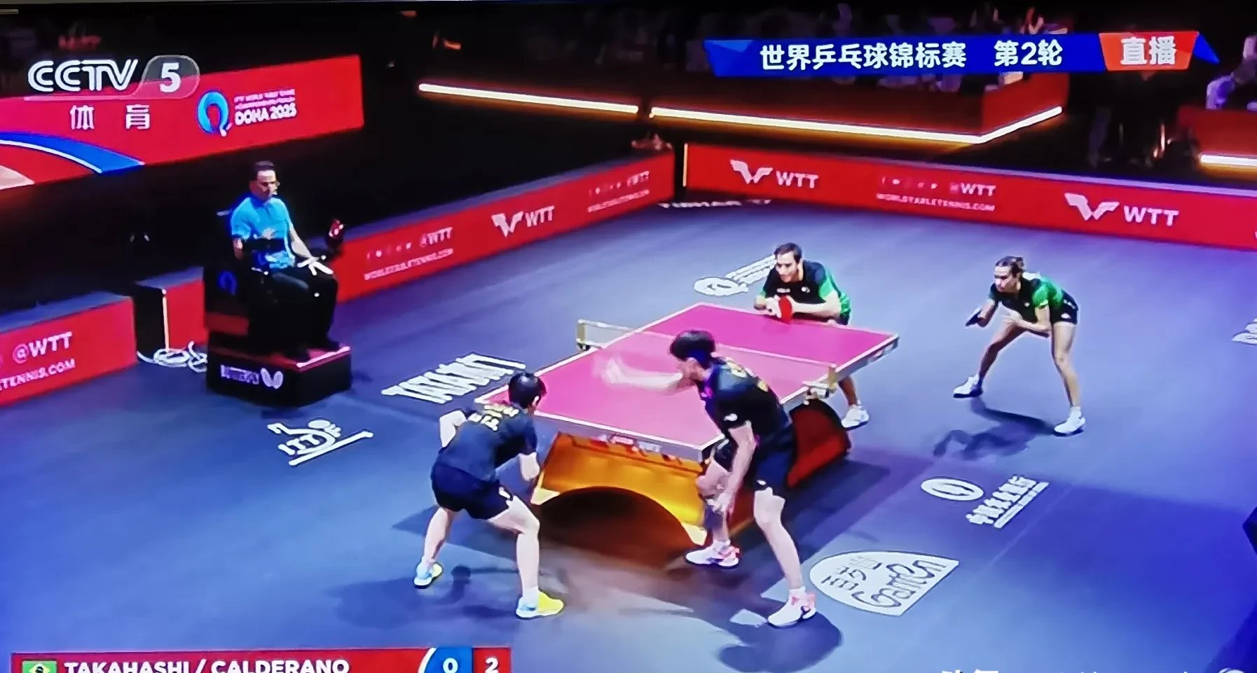精彩瞬间频频上演，体育场上火爆全场的简单介绍