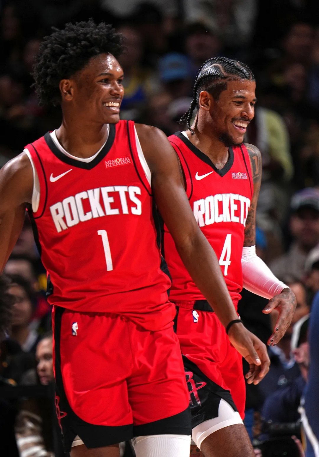 火箭客场大胜黄蜂，取得关键胜利