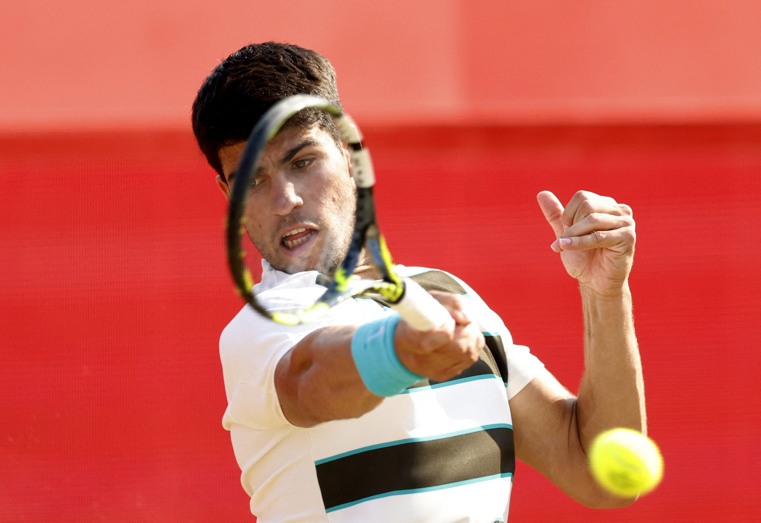 英国网球队爆冷意大利网球队，阿尔卡拉斯送出助攻