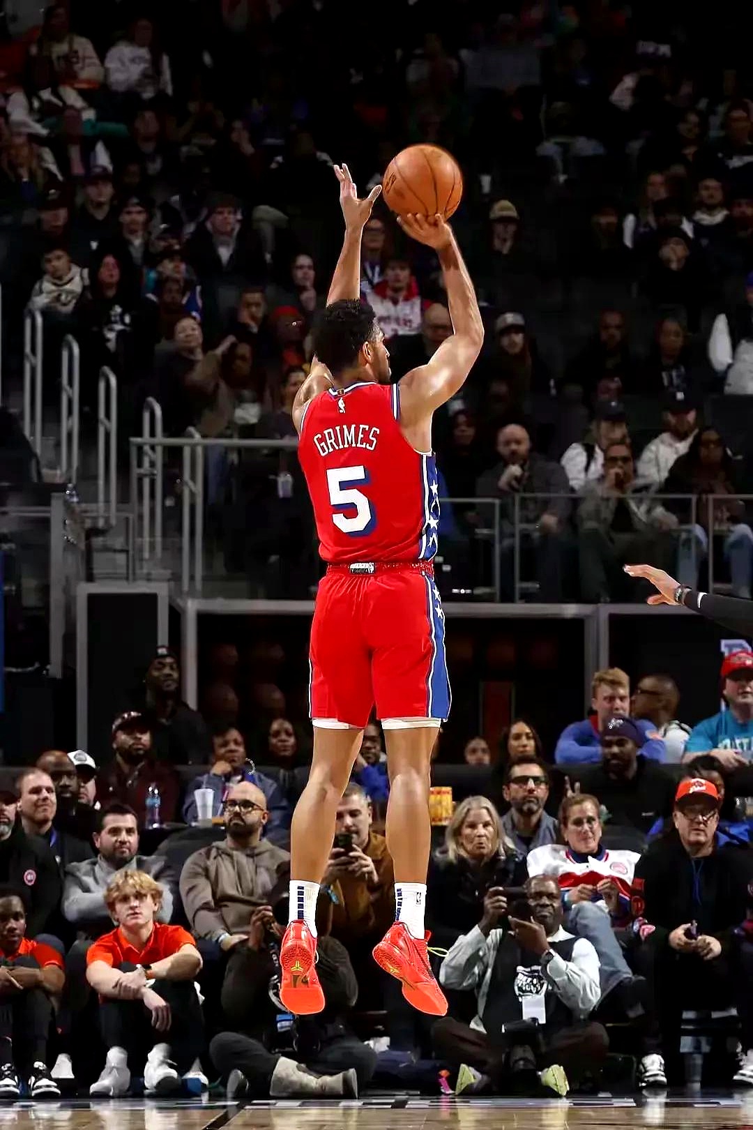 包含独行侠力克篮网，巴图姆打破历史纪录的词条