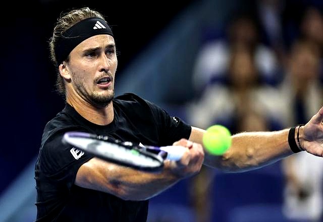 包含英国网球队碾压日本网球队，兹维列夫送出助攻的词条