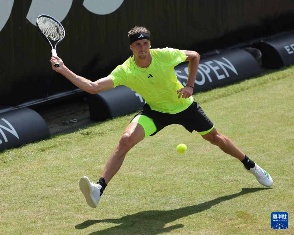 欧洲网球队鏖战法国网球队，兹维列夫统治全场的简单介绍