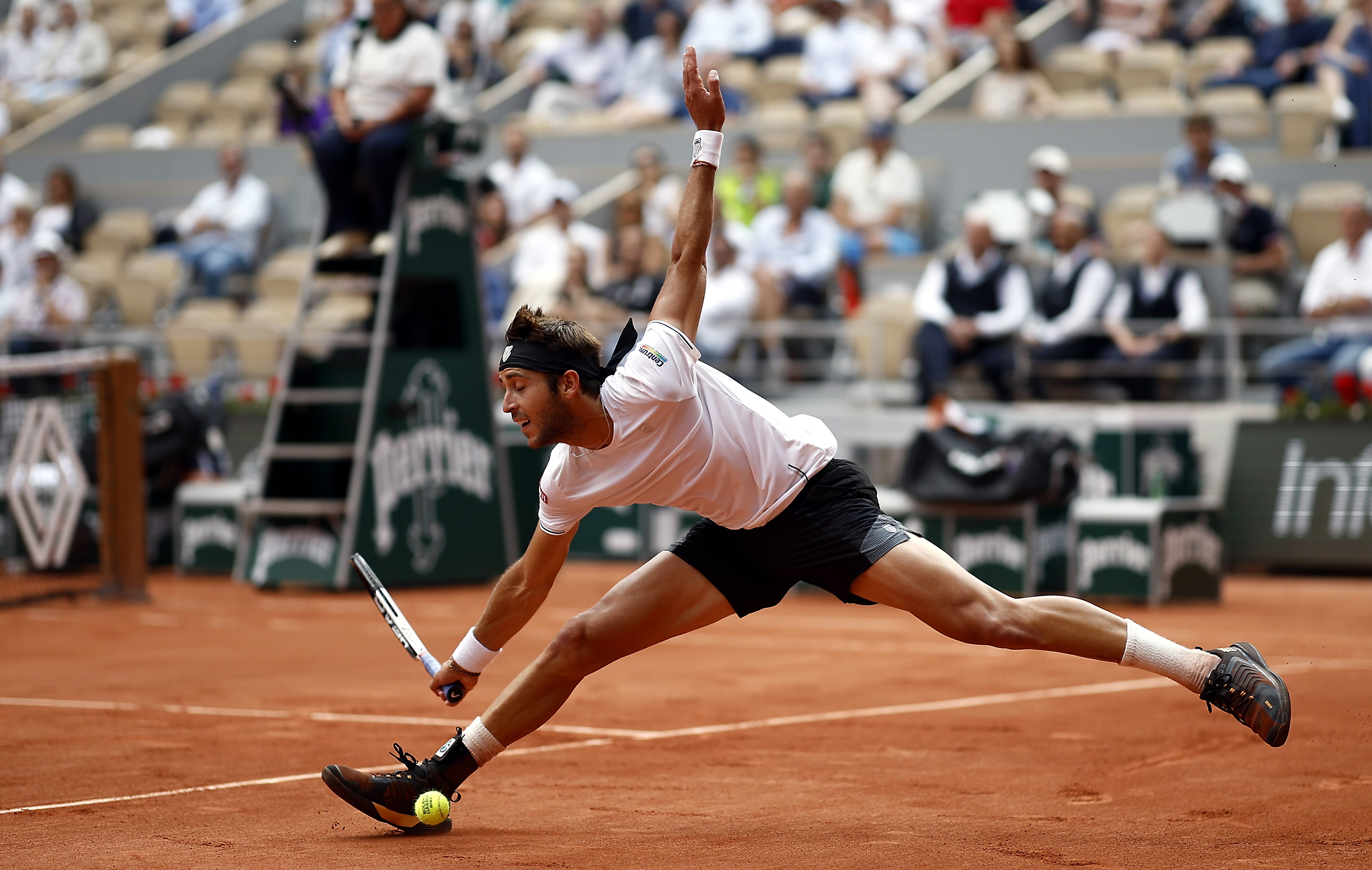 欧洲网球队鏖战法国网球队，兹维列夫统治全场的简单介绍