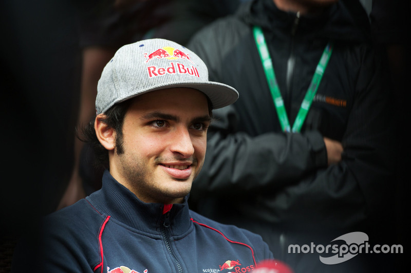 世俱杯分组-红牛二队完胜法拉利，塞恩斯关键制胜