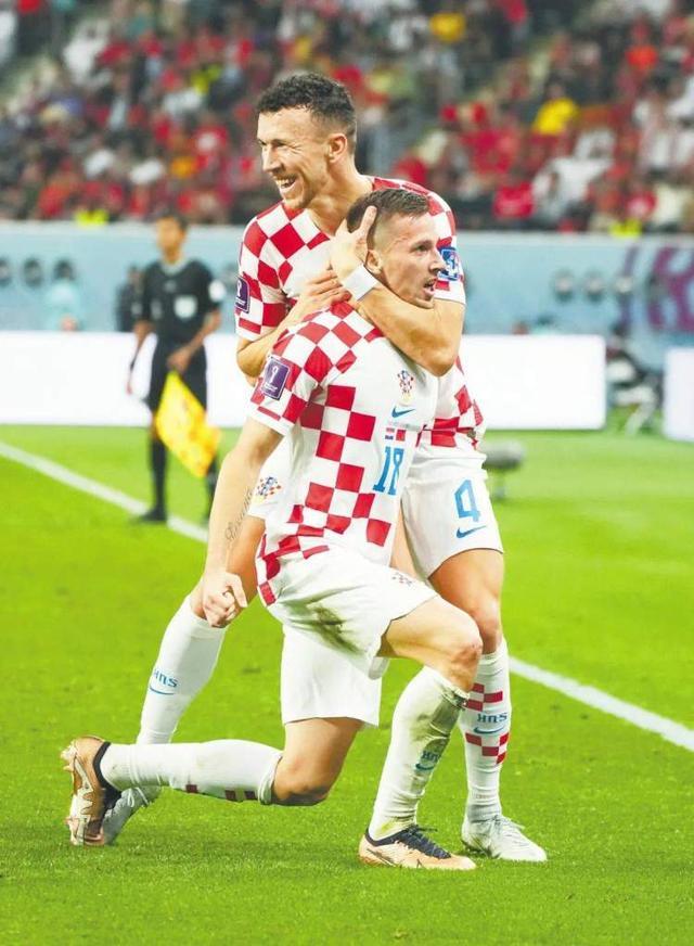 美国碾压荷兰，莫德里奇关键制胜