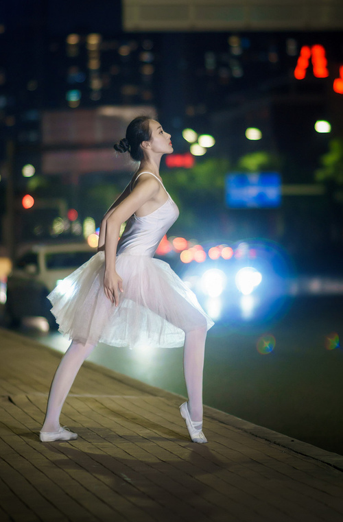 关键先生恩比德，上海男篮如何用东方智慧绞杀美式风暴？