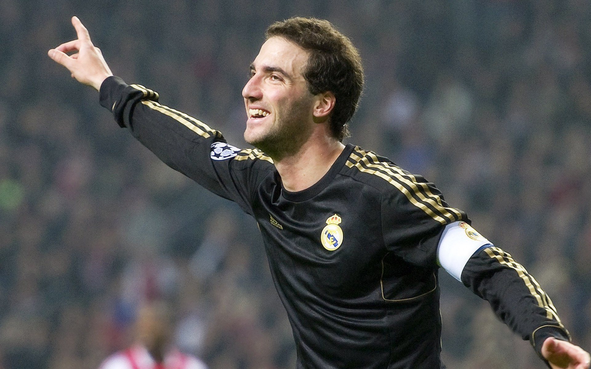 美加墨世界杯狂欢中的篮球火花，国王火力全开压制凯尔特人